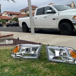 2009-2012 Dodge Ram Headlights with DRL