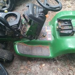 John Deere Parts Mower Lt155   Motor And Trans Good 75$