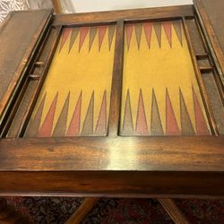 COLLECTORS ITEMS - CHESS   /  BACKGAMMON TABLE