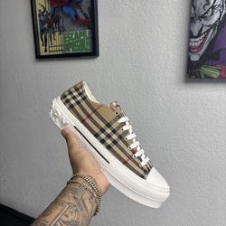 Burberry shoes