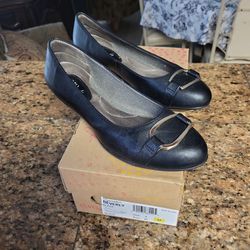Black flats  By SOFFT euro Soft Sz 9