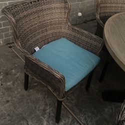 Hampton Bay Metal Table For 6 ( Make An Offer) 