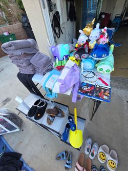 Garage Sale Today  12735 Canyonwind Rd, Riverside, CA 92503
