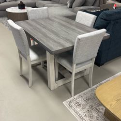 5️⃣Pc Dining Set 🔥