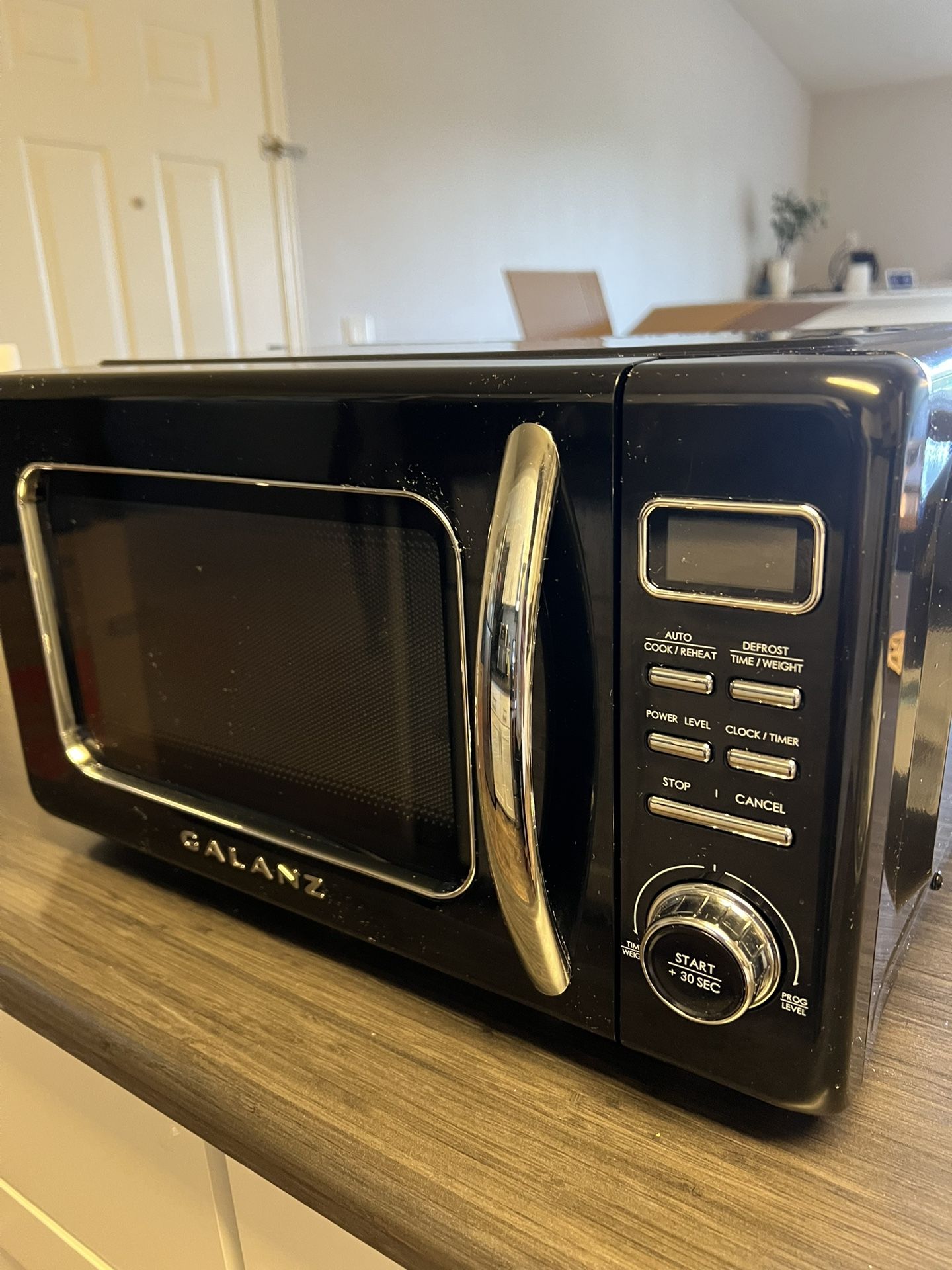 Retro Style Microwave