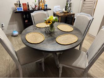 Dinning table with chairs