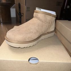UGG Classic Ultra Mini Chestnut Size 5w, 7w, 8w✅