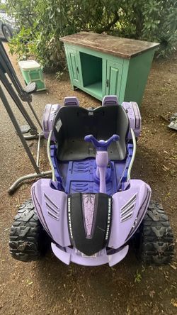 Toy car