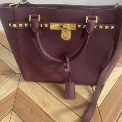 “Michael Kors” Handbag  *(Not A Knockoff)