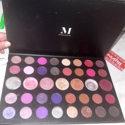 Morphie Gently Used Pallet 