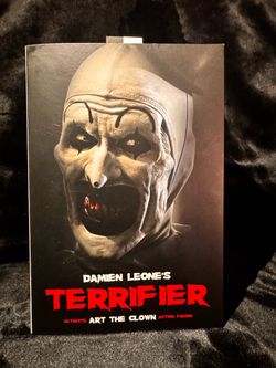 NECA Terrifier – Ultimate Art the Clown 7” Action Figure