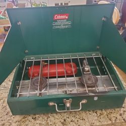 COLEMAN 413G 2 Burner Stove