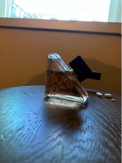 Perfume de mujer Prada