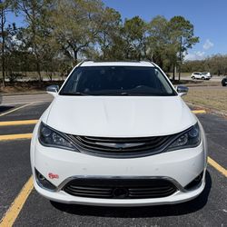 2018 Chrysler Pacifica Hybrid