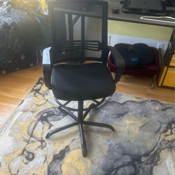 Desk Chair (wheels Included) 