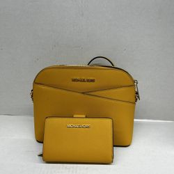 Michael Kors Handbag & Wallet 