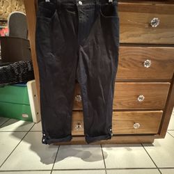 Not Your Daughter’s Jeans Cropped Black Jeans Size 8