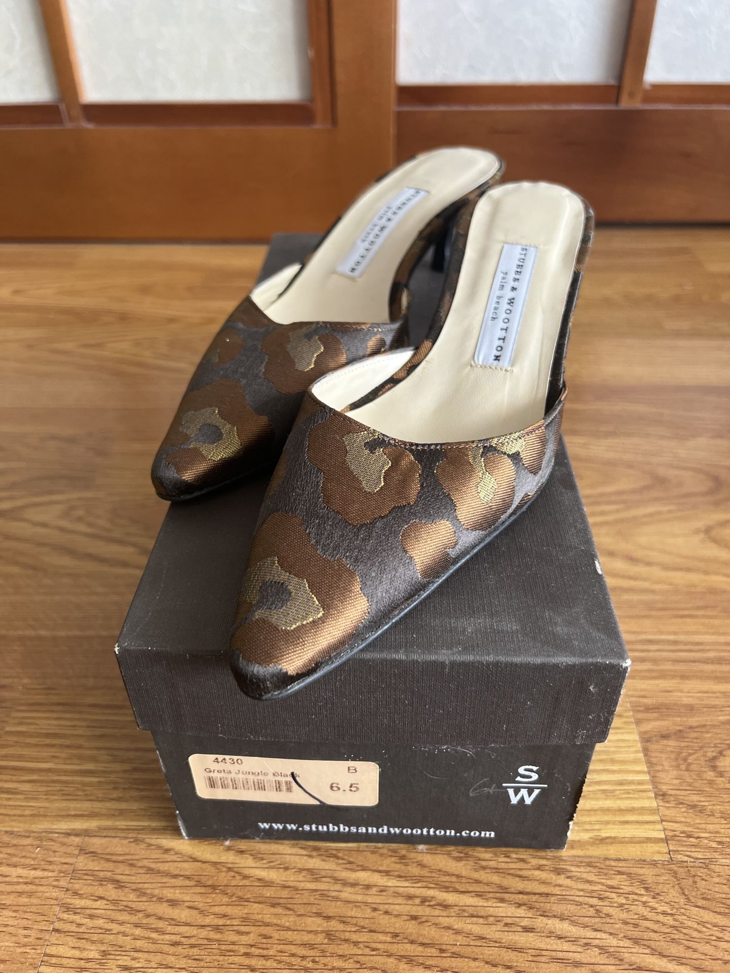 Stubbs & Wotton Greta Kitten Heels, Size 6.5 - Like New