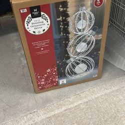Rotate Ornament decor