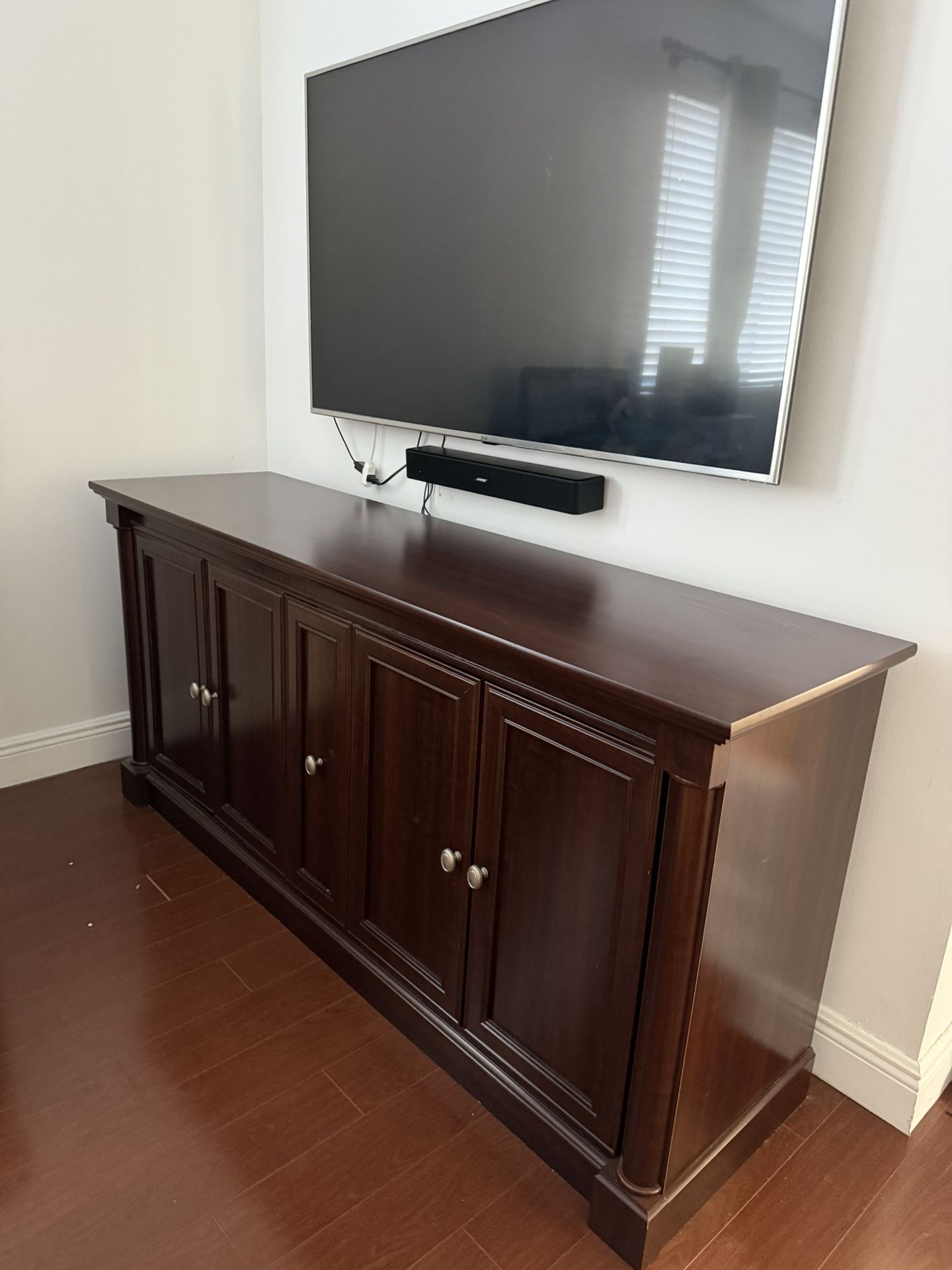 El Dorado TV/ Media/ Wooden storage
