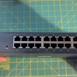 Tp link 24 gigabit Rackmount smart switch