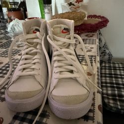 Nike Blazer Mid