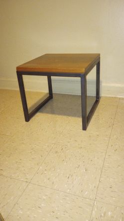 Table/stool  vintage/modern a beautiful and great quality piece...