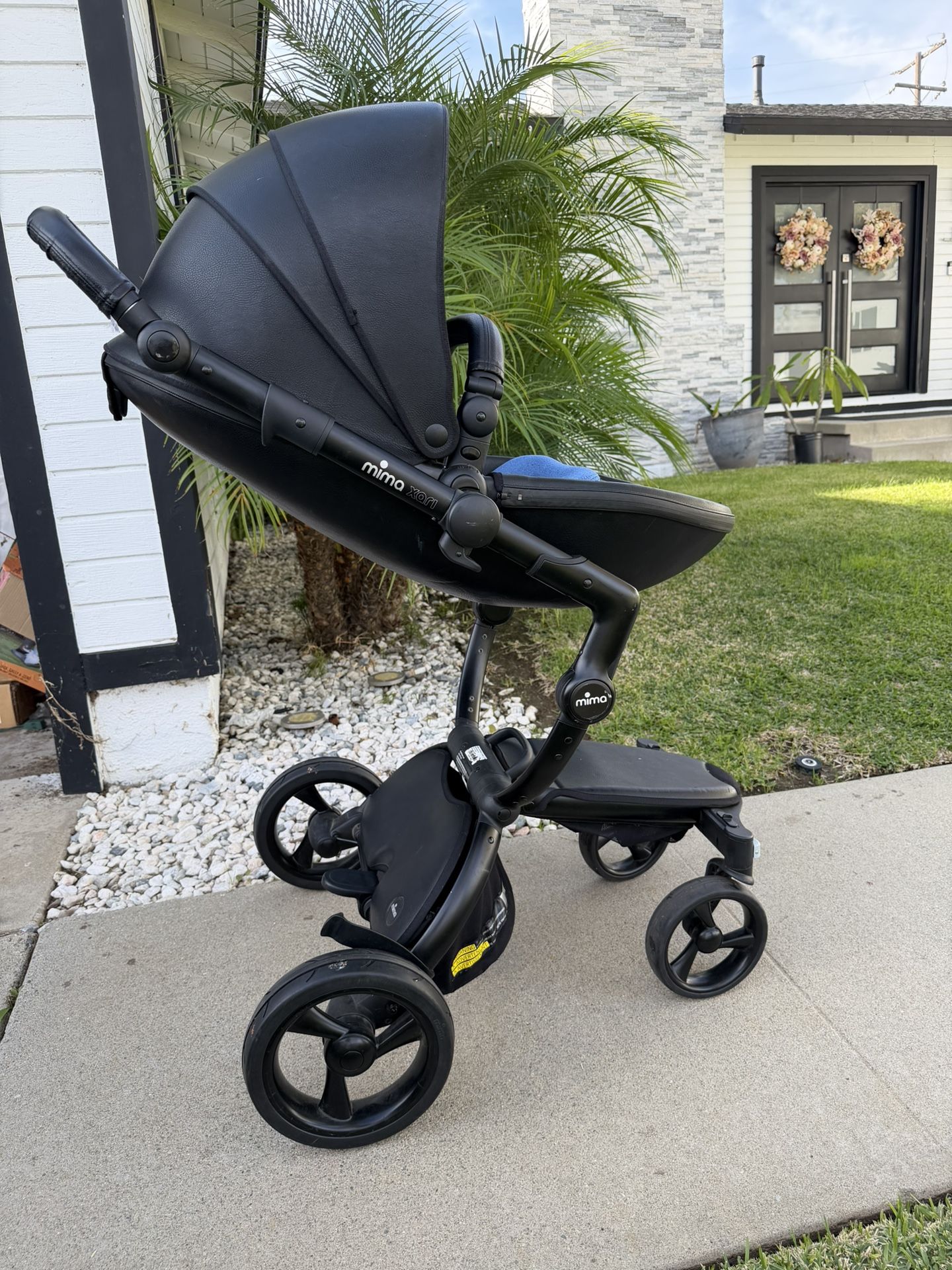 Black Mima Xari Stroller 