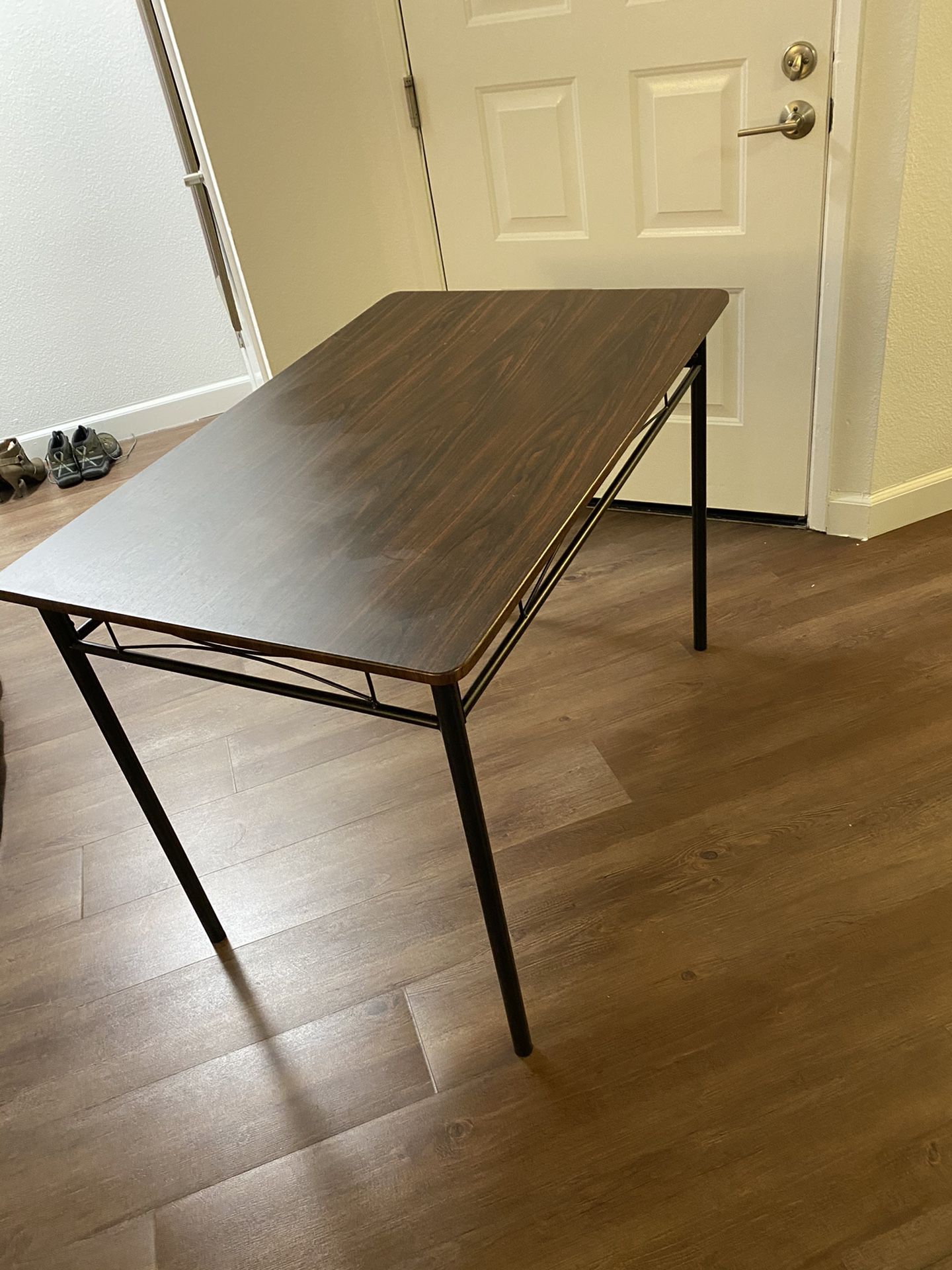 Dining table (no chairs)