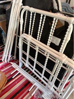White metal bed frames (2)