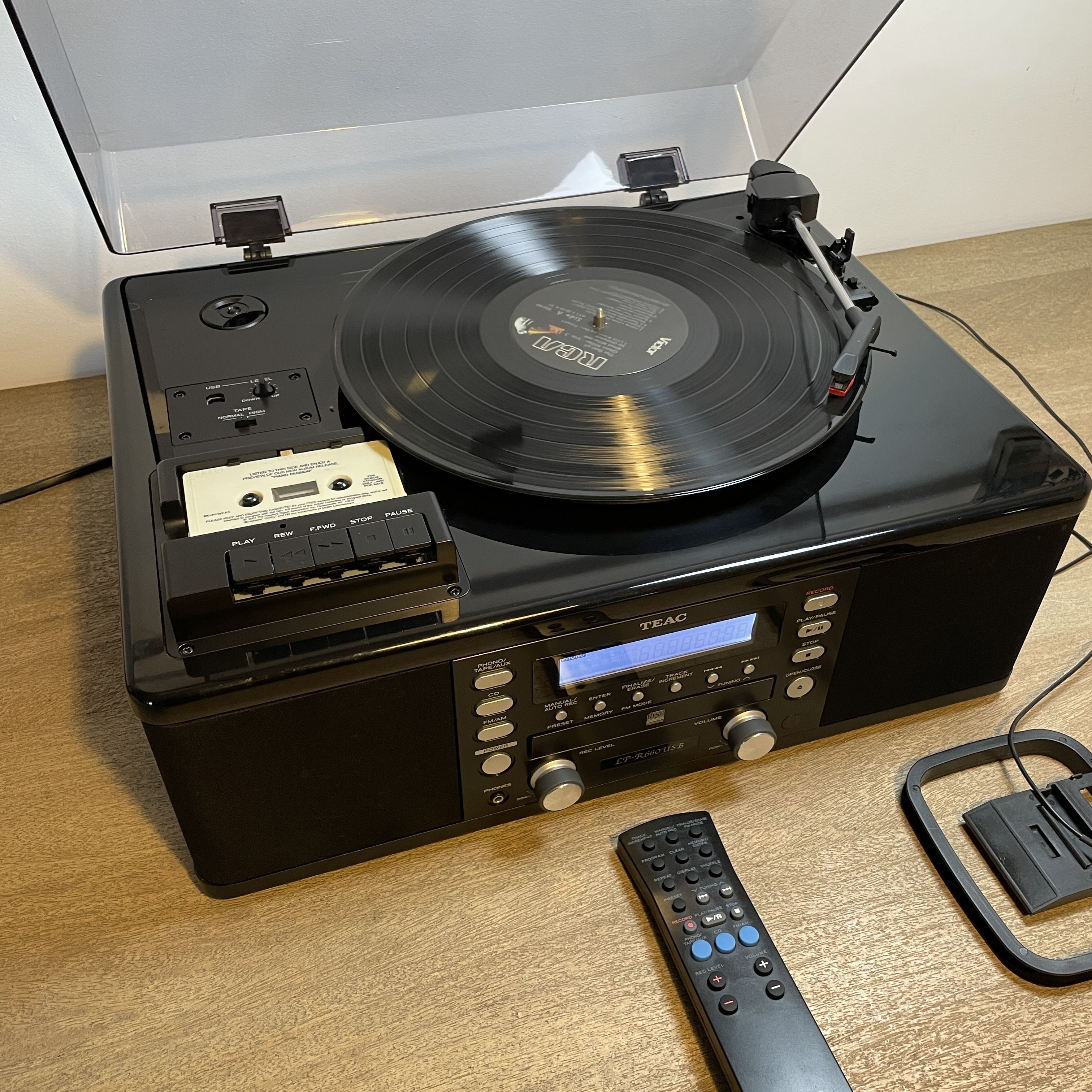 TEAC All-in-One Turntable Cassette CD AM/FM Stereo System with Remote