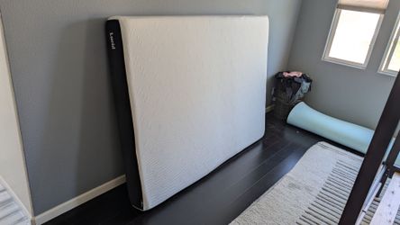 Lucid 8" Memory Foam Mattress. Queen. Medium Firm