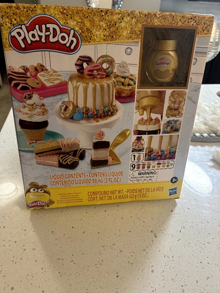 Playdoh Cake Maker