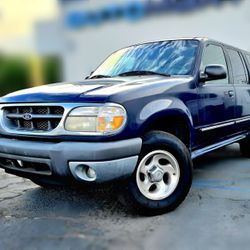2000 Ford Explorer XLT 