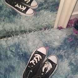 Airwalk Black and White Low-Top Sneakers