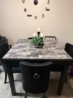 Grey and Black Marble Table