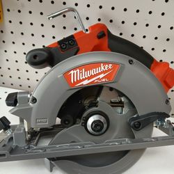 Milwaukee New 61/2" Circular Saw 18M Fuel Brushless 