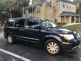 2013 Chrysler town and country