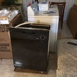 Hotpoint Washer And Dryer And Dishwasher
