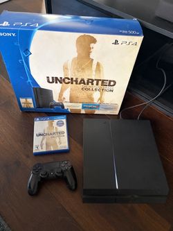 PS4 Console Uncharted with one controller