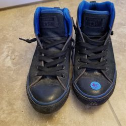 Boys Converse Size 5 $5firm