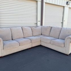 Beige Studded Sectional (WILL DELIVER)