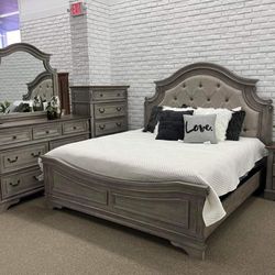 4pc King  Bedroom Set 