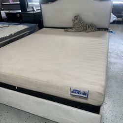 Queen Size Mattress And Box Spring And Bed 
