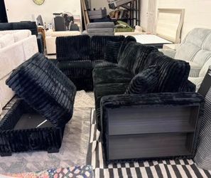 New 105x82 furry corduroy sectional couch : free delivery