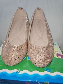 Girls 12c flats used but new