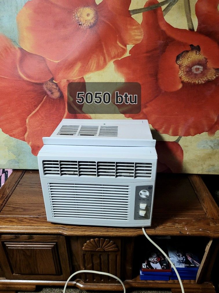 Air Window Unit A/C*