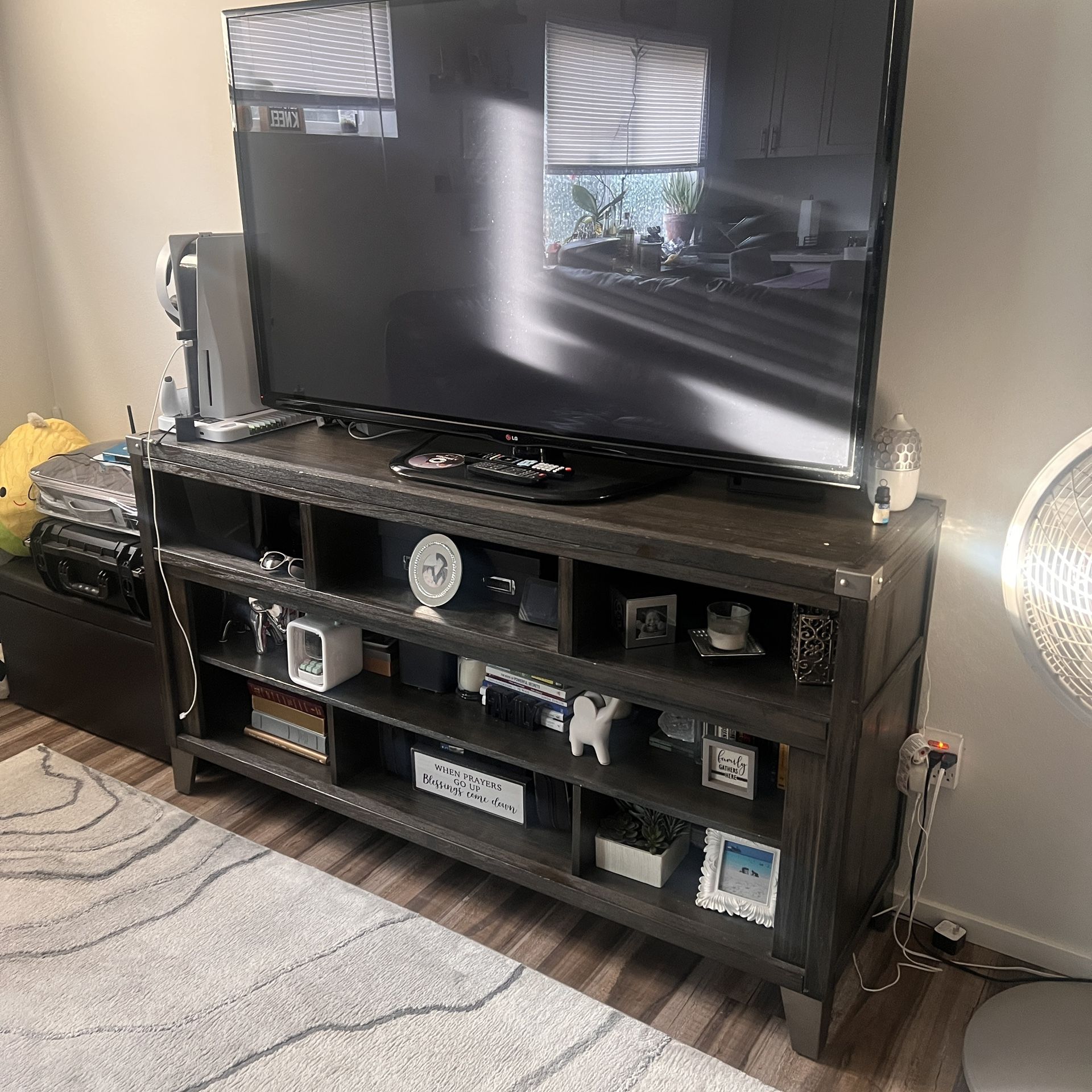 55” LG Smart Tv And Real Wood Tv Stand