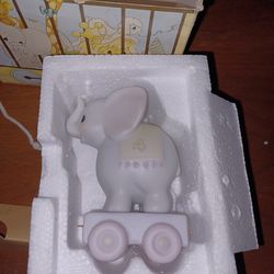 Precious Moments Birthday Series Train Elephant Figurine #4
Sweet Precious Moments elephant figurine