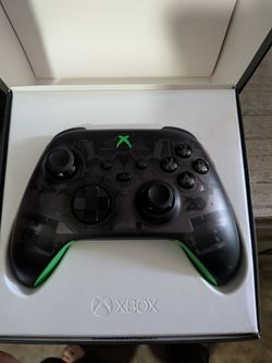Xbox Wireless Controller 20th Anniversary Special Edition plus universal charger